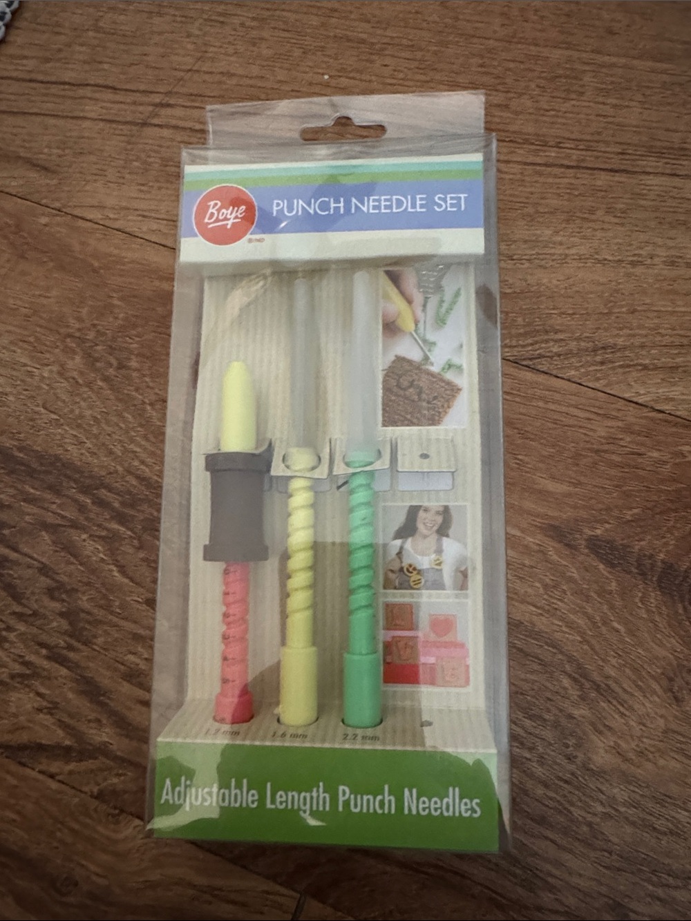 Boye Adjustable Length Punch Needle Set - Green/Yellow/Red